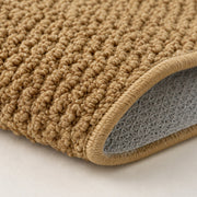 Close-up detail of the cut-to-size scratching mat — camel 60 × 90 cm